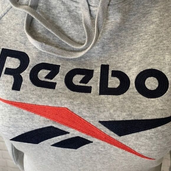 🆕 REEBOK | Grey Hooded Sweatshirt - Picture 2 of 4